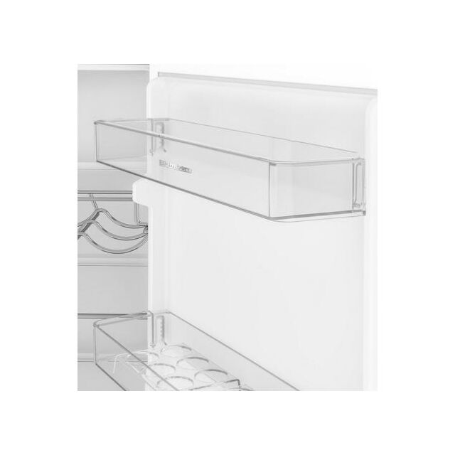 Blomberg SSM4671P Upright Tall White Larder Fridge