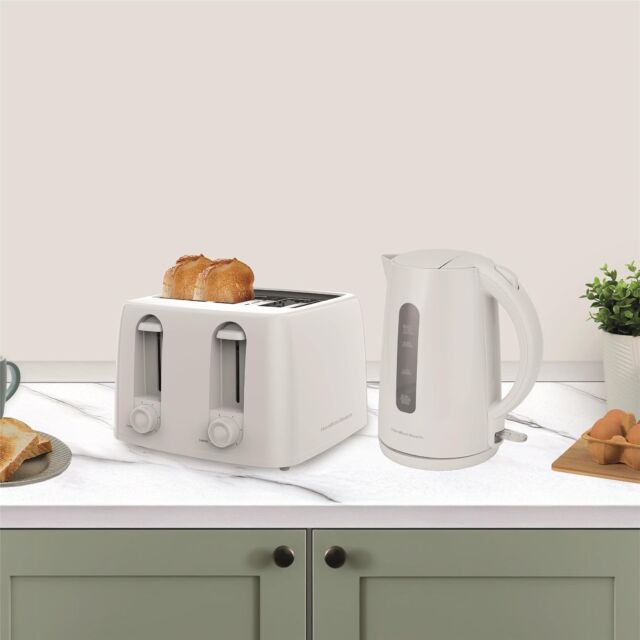 Hamilton Beach HB4T5032W 4 Slice Essentials White Toaster