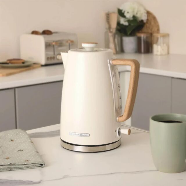 Hamilton Beach HBK01MC 3Kw 1.7 Litres Scandi Matte Cream Kettle