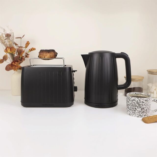 Hamilton Beach HBK8522B 3Kw 1.7 Litres Stealth Matte Black Kettle